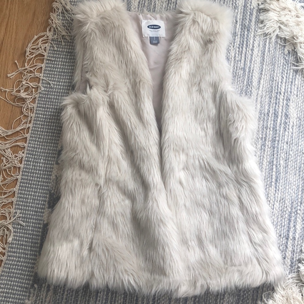 Old Navy Faux Fur vest